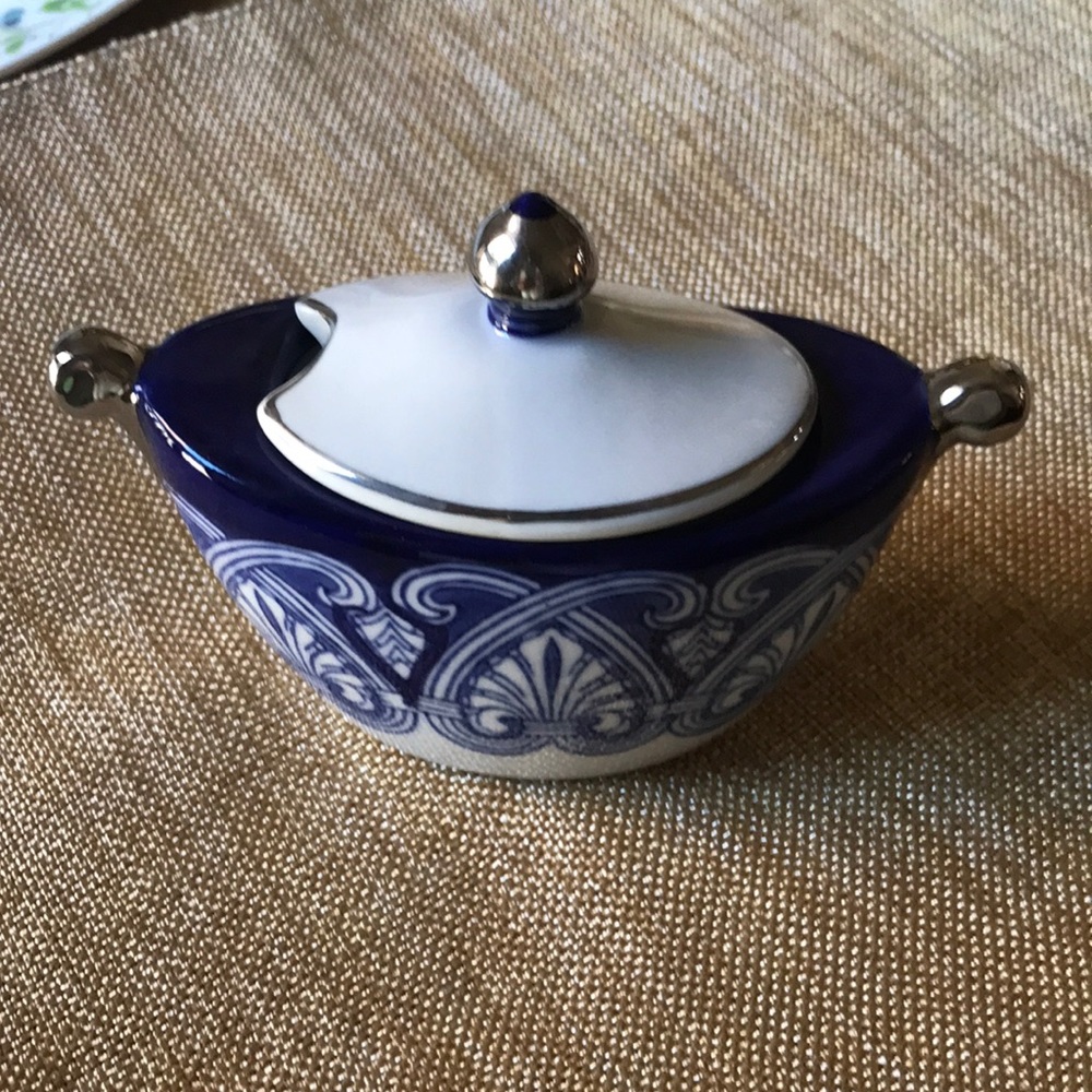 Bombay Cover Sugar container